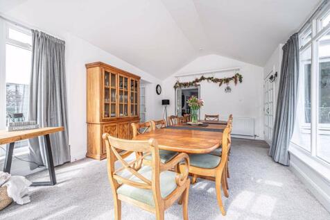 Sun Room / Dining Room