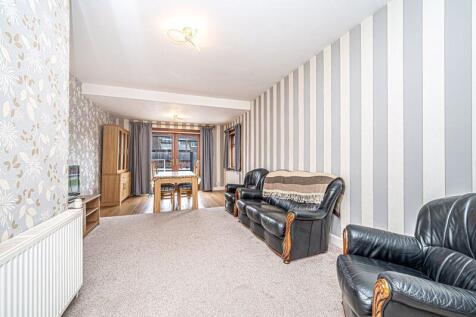 Lounge with open plan dining area