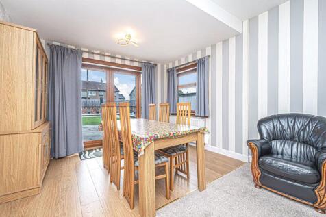 Lounge with open plan dining area