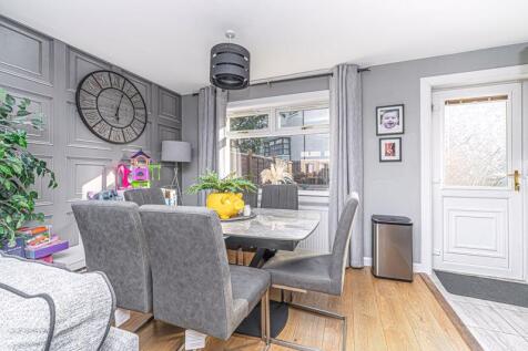Lounge with open plan Dining