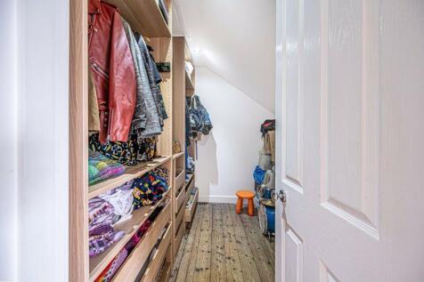 Walk In Wardrobe