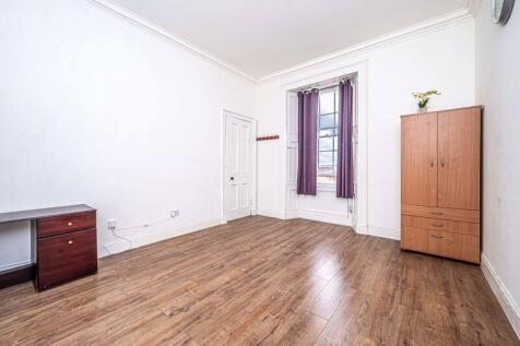 Sitting Room/Bedroom Five