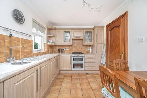 Breakfasting Kitchen