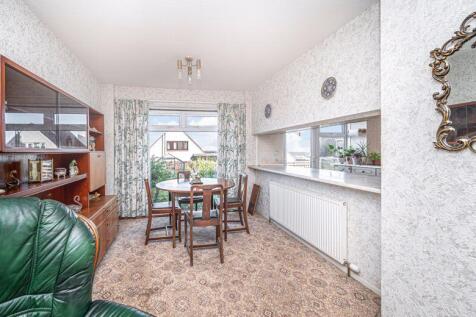 Lounge with open plan Dining