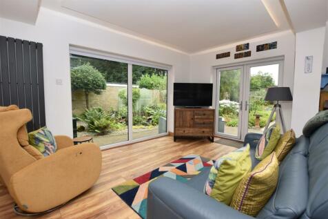 Dining Kitchen - Sitting Room Area.JPG
