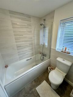 Family Bathroom.jpg