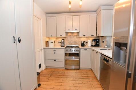 Kitchen Area.JPG