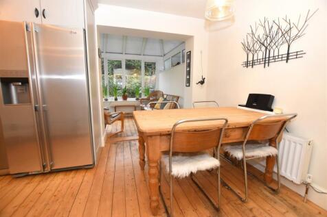 Dining Area.JPG