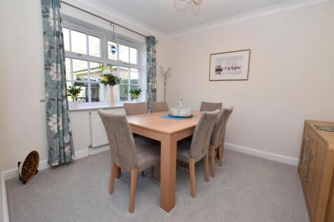 Dining Room.JPG