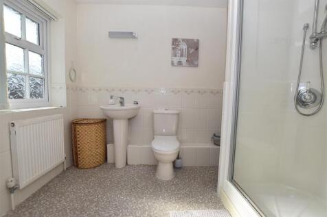 En Suite Shower Room.JPG