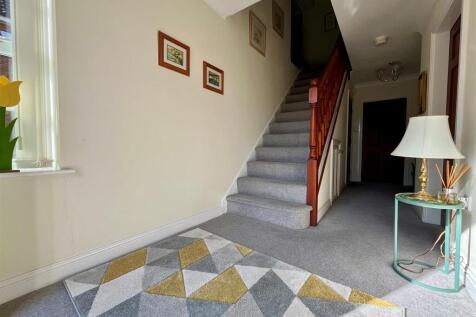 Hallway.jpg