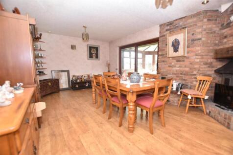 Dining Room.JPG