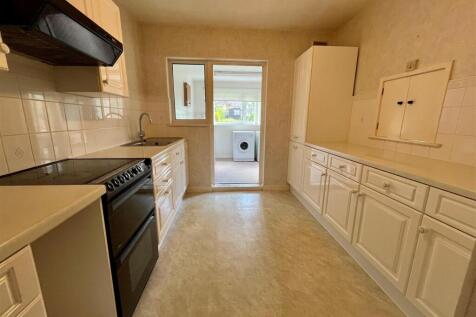 Kitchen into Utility.jpg