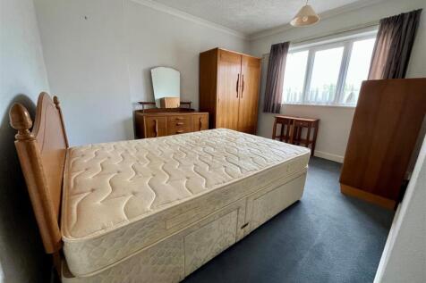 Bedroom One.jpg