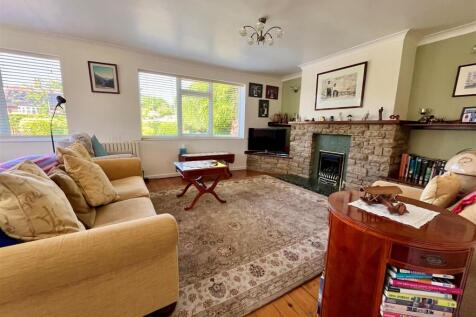 Lounge Area.jpg
