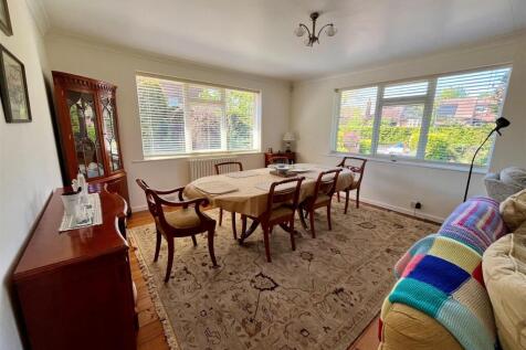 Dining Area.jpg