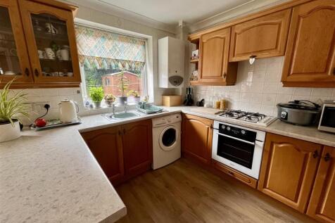 Kitchen Area.jpg
