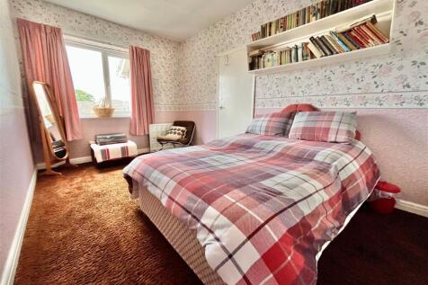 Bedroom One.jpg
