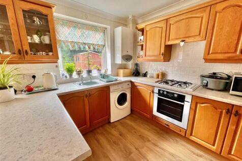 Kitchen Area.jpg