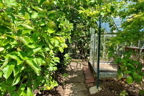 Rear Garden - image three.jpg