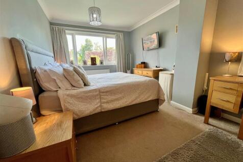 Bedroom One.jpg