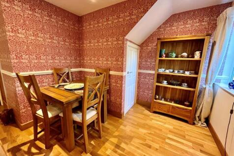 Dining Area.jpg