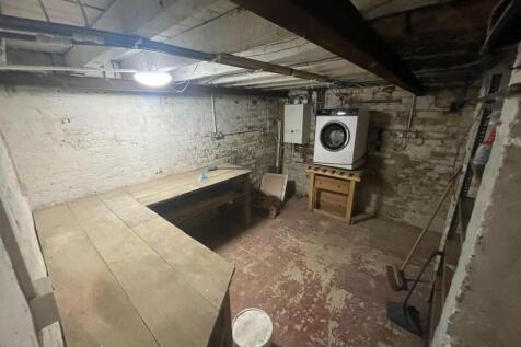 Cellar chamber 2.jpg