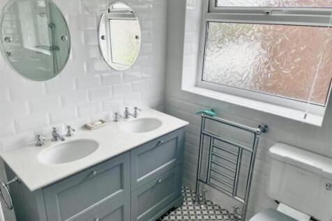 bathroom.jpeg