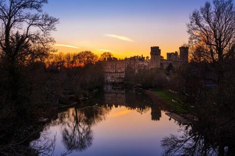 Local area - Warwick Castle - Autumnal Shot