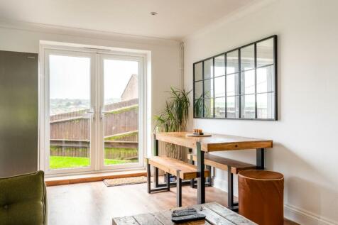 66 Connell Drive-10.jpg