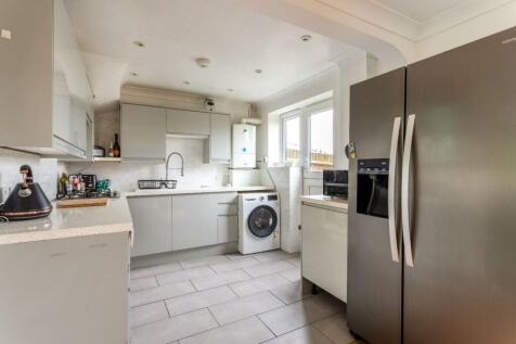 66 Connell Drive-5.jpg