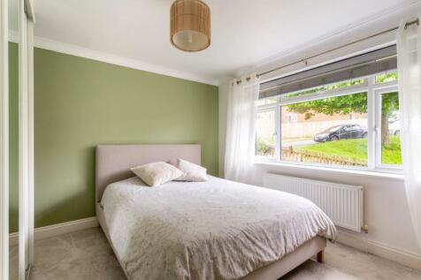 66 Connell Drive-12.jpg