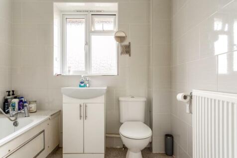 66 Connell Drive-15.jpg