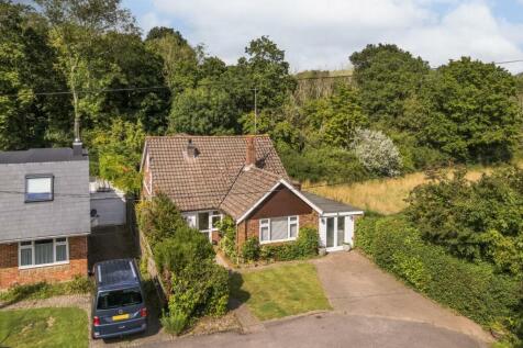 8a Woodside Close-1.jpg
