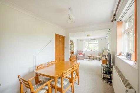 8a Woodside Close-3.jpg