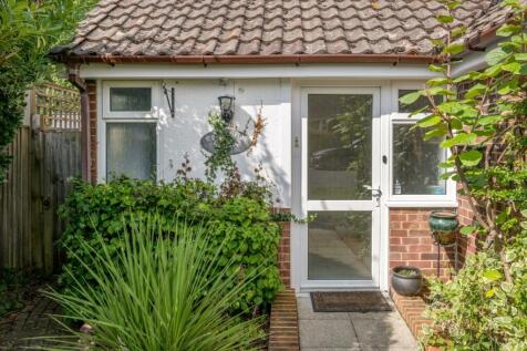 8a Woodside Close-26.jpg