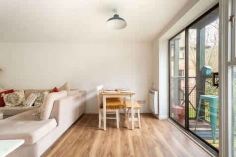 Manhattan Court-7.jpg