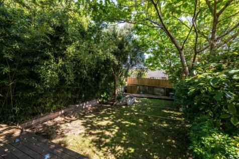 6 The Mews Cottages-18.jpg