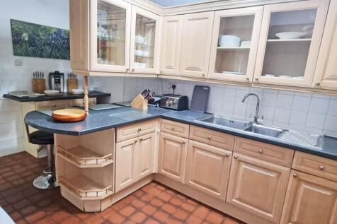 Waterloo Basement 5 Kitchen d.jpg