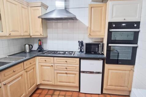 Waterloo Basement 5 Kitchen c.jpg