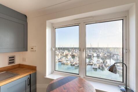 Britannia Court-9.jpg