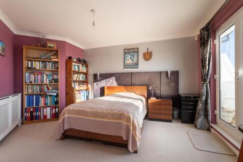 Britannia Court-7.jpg