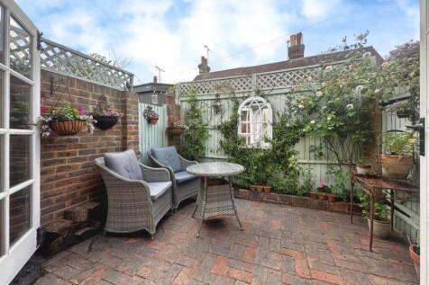 83664345-rear 20garden.jpg