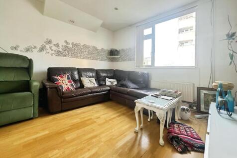 LivingRoom.jpg