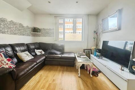 LivingRoom2.jpg