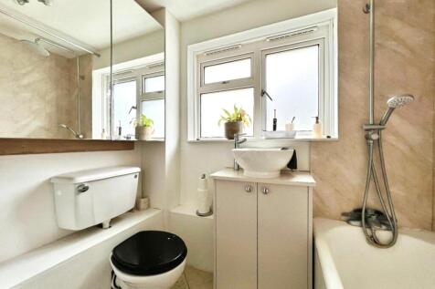 Bathroom.jpg