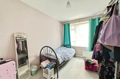 Bedroom2.jpg