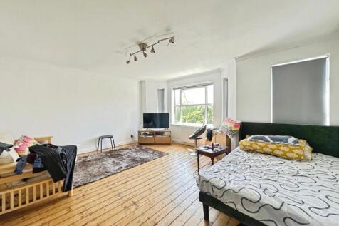 LivingRoom.jpg