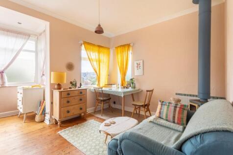 Hailsham Avenue-1.jpg