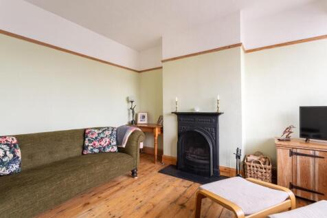 Greenways Crescent-14.jpg